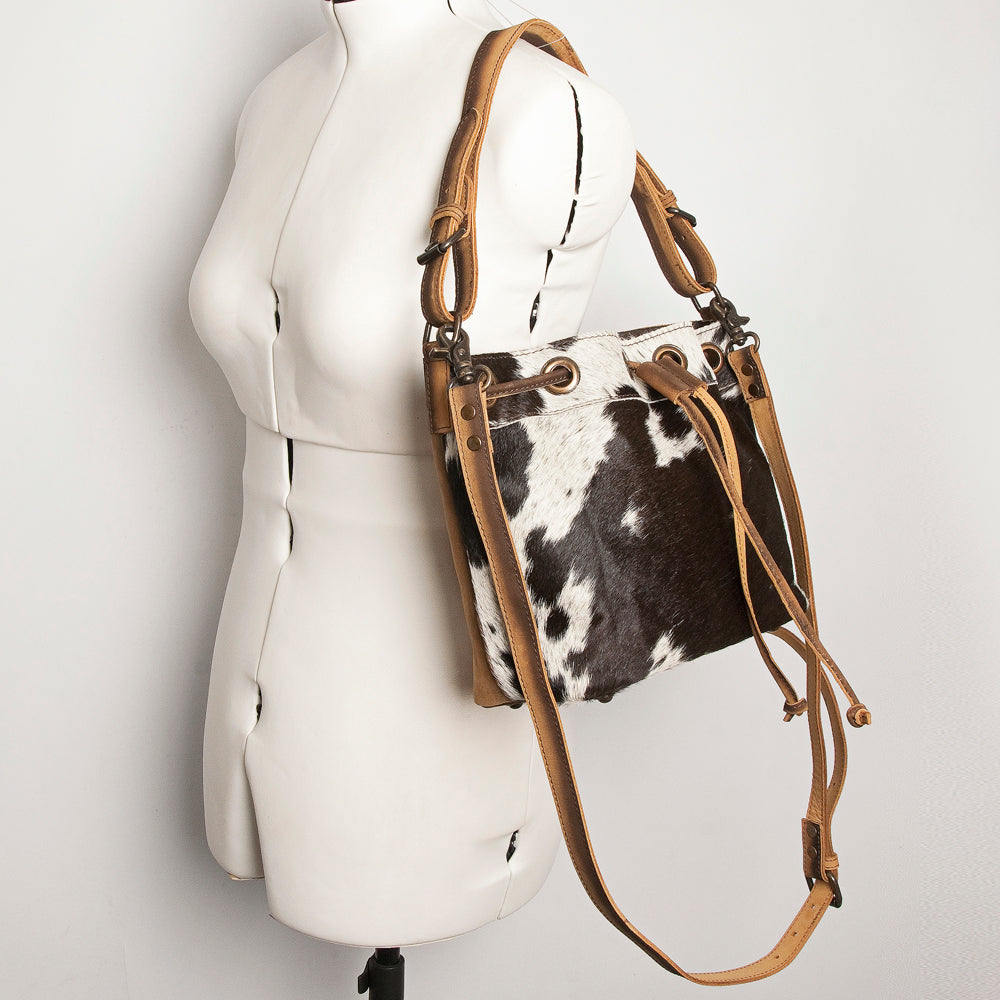 ADBG913 Genuine Leather Women's Western Handbag Purse by American Darling - Perfect for Cowgirl Fashion, Rodeo Events & Country Style Outfits