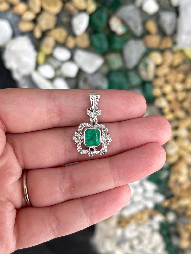 2.50tcw 14K Art Deco Vintage Gold Necklace with Natural Colombian Emerald & Diamond Accent - Perfect for Weddings, Anniversaries & Special Occasions
