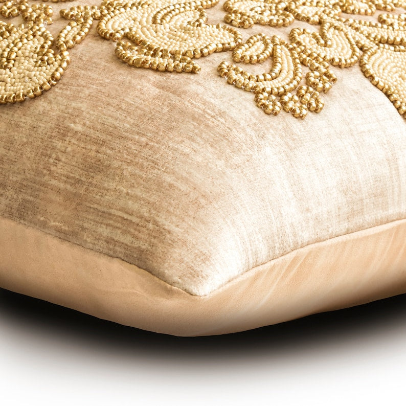 Luxury Gold Velvet Throw Pillow Cover - Soft & Elegant Home Decor for Sofa, Bed, Couch - Perfect for Living Room, Bedroom & Office Decor