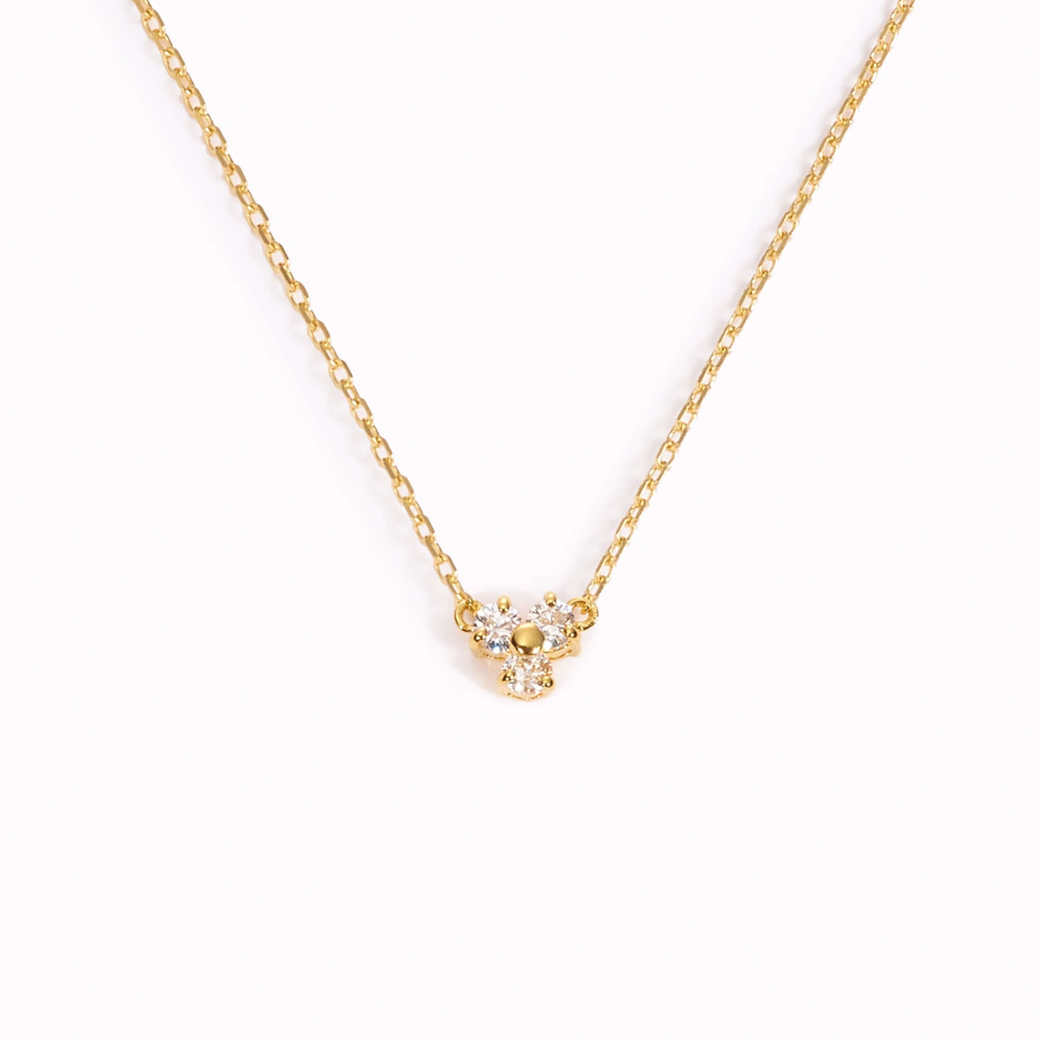 Trillium Necklace for Women - Elegant Floral Pendant Jewelry Gift for Her - Perfect for Weddings, Anniversaries & Special Occasions