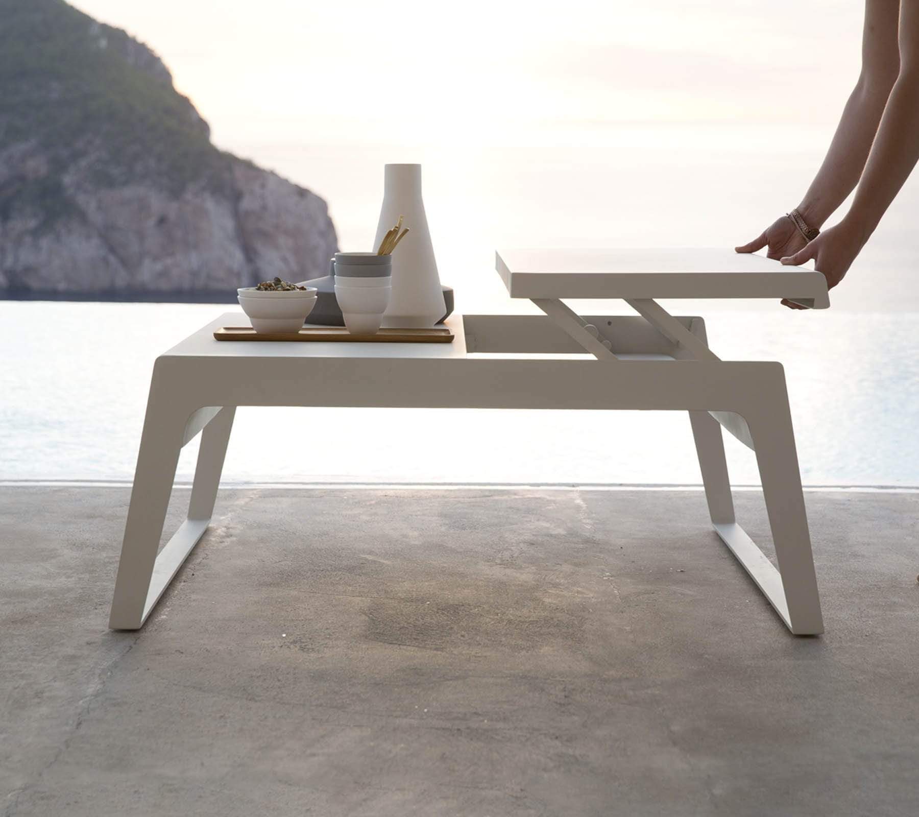 Dual Height Outdoor Coffee Table - Adjustable & Reversible for Patio, Garden, or Poolside Relaxation