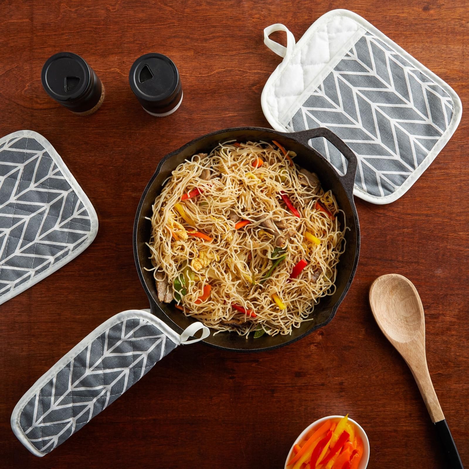 Heat Resistant Gray Oven Mitts and Pot Holders Set of 4 - 7x8.5 Inch Kitchen Hot Pads for Baking, Cooking & Farmhouse Decor - Perfect for Stovetop, Oven & Countertop Protection