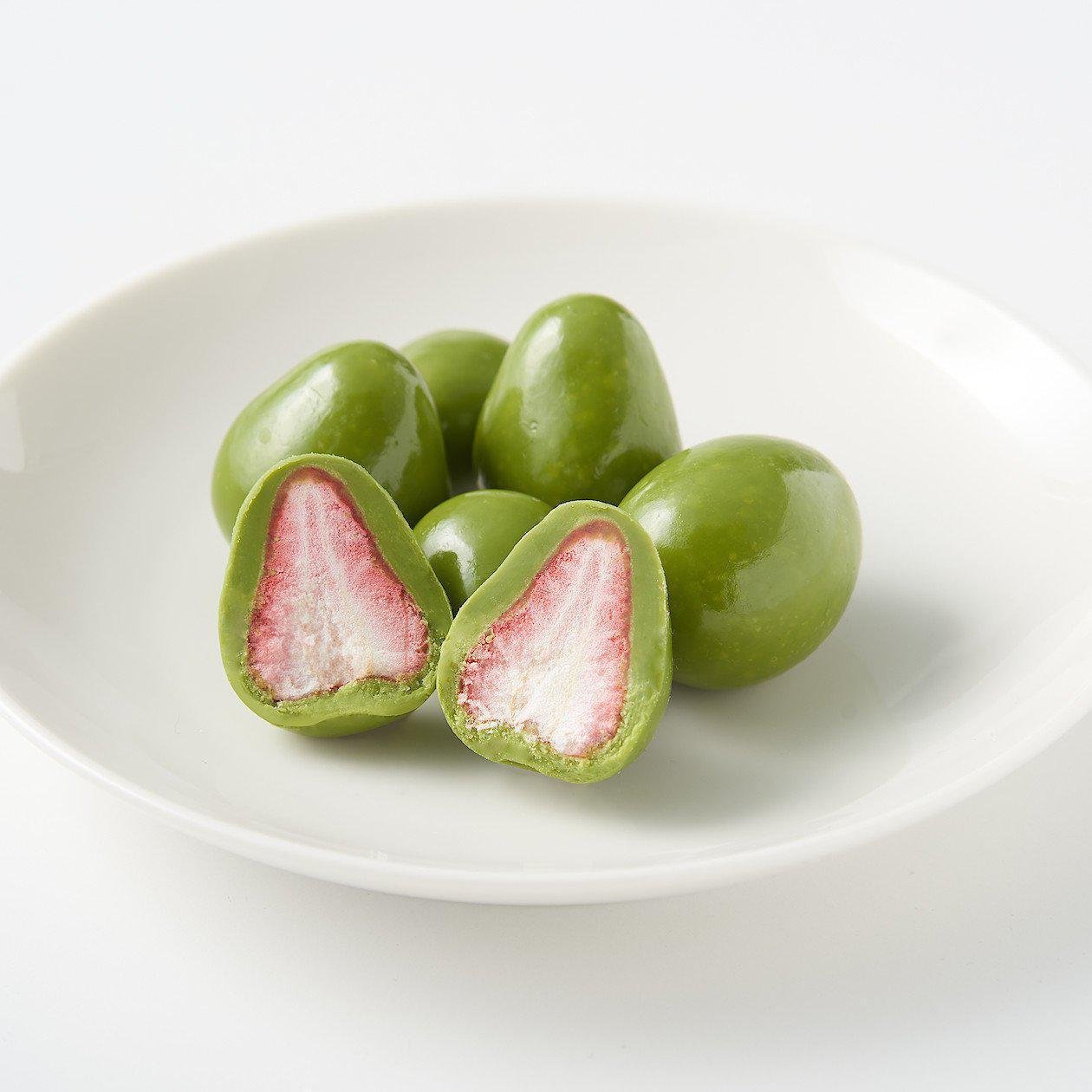 Premium Muji Matcha Green Tea Chocolate Covered Strawberries 50g - Delicious Japanese Snacks for Gifts, Parties & Healthy Desserts