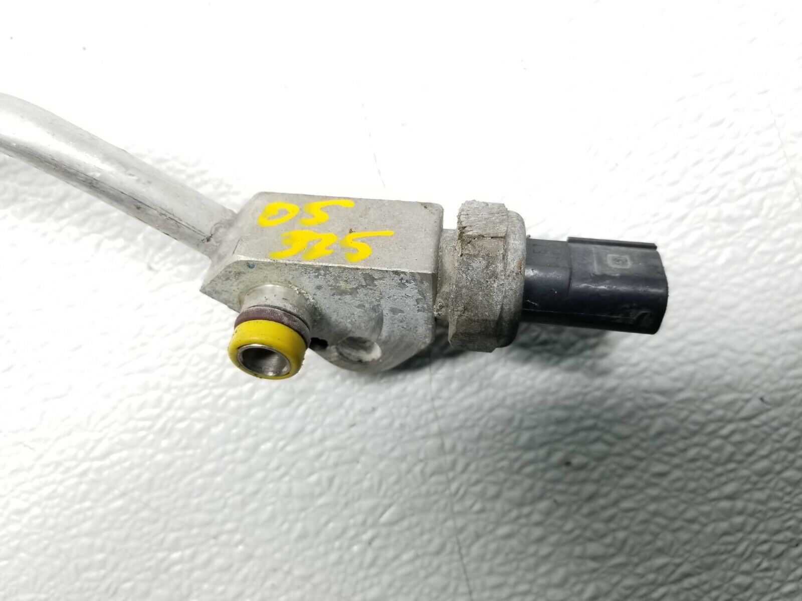 BMW E46 325xi AC Hose Pipe Line Replacement - OEM Quality Air Conditioning Hose for 2001-2005 Models - Perfect for AC System Repair & Maintenance