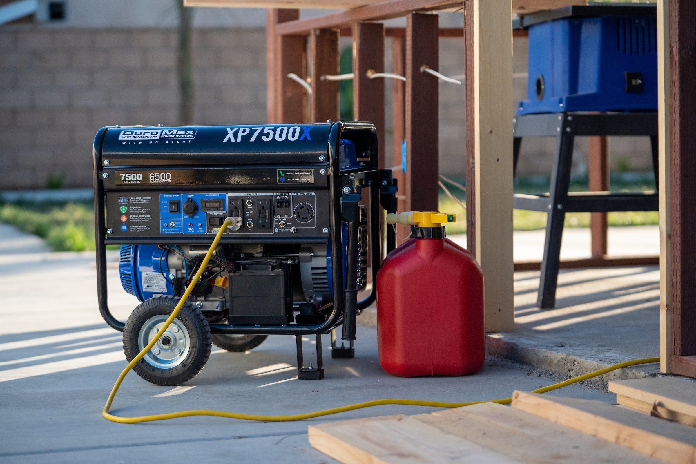 7,500 Watt Portable Gasoline Generator with CO Alert - Reliable Backup Power for Home, Camping & Outdoor Emergencies