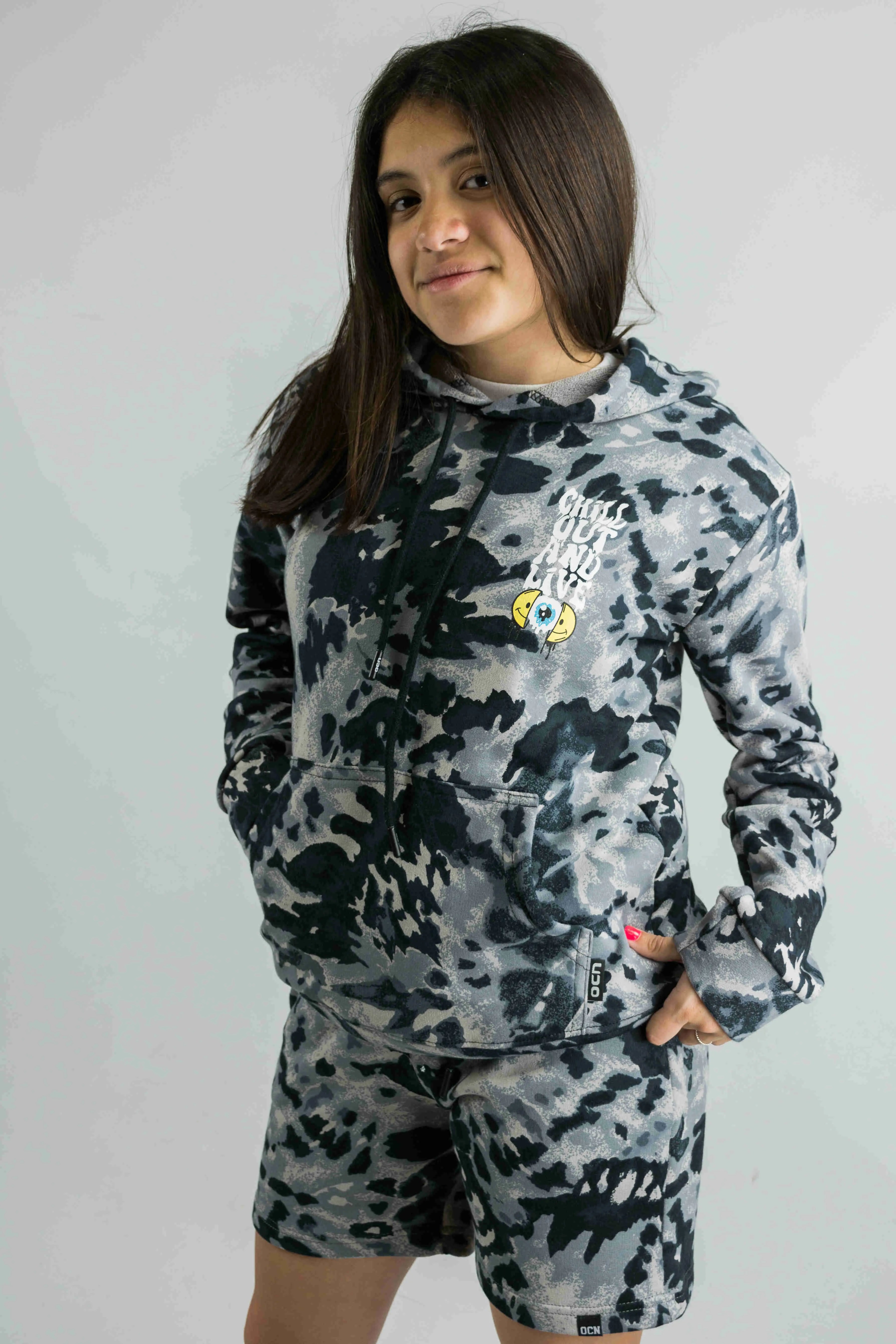 Unisex Melbourne Batik Black Hoodie - Stylish & Comfortable Pullover for Men & Women - Perfect for Casual Wear, Street Fashion & Outdoor Activities