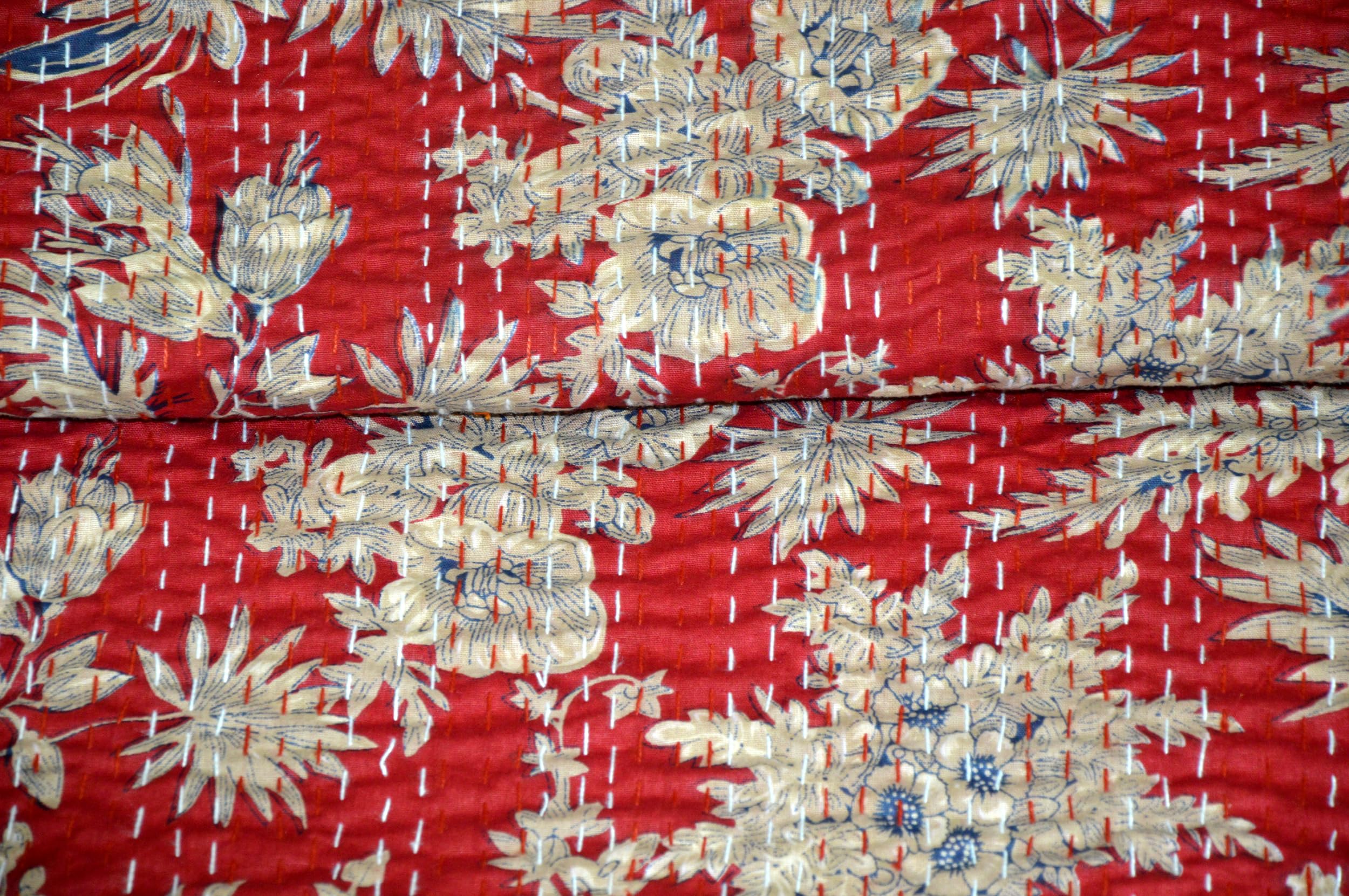 Handmade Cotton Kantha Quilt - Reversible Lightweight Indian Blanket & Boho Throw for Queen Size Bed (Red) - Perfect for Cozy Bedroom Decor, Guest Room Accent, or Boho-Chic Living Room