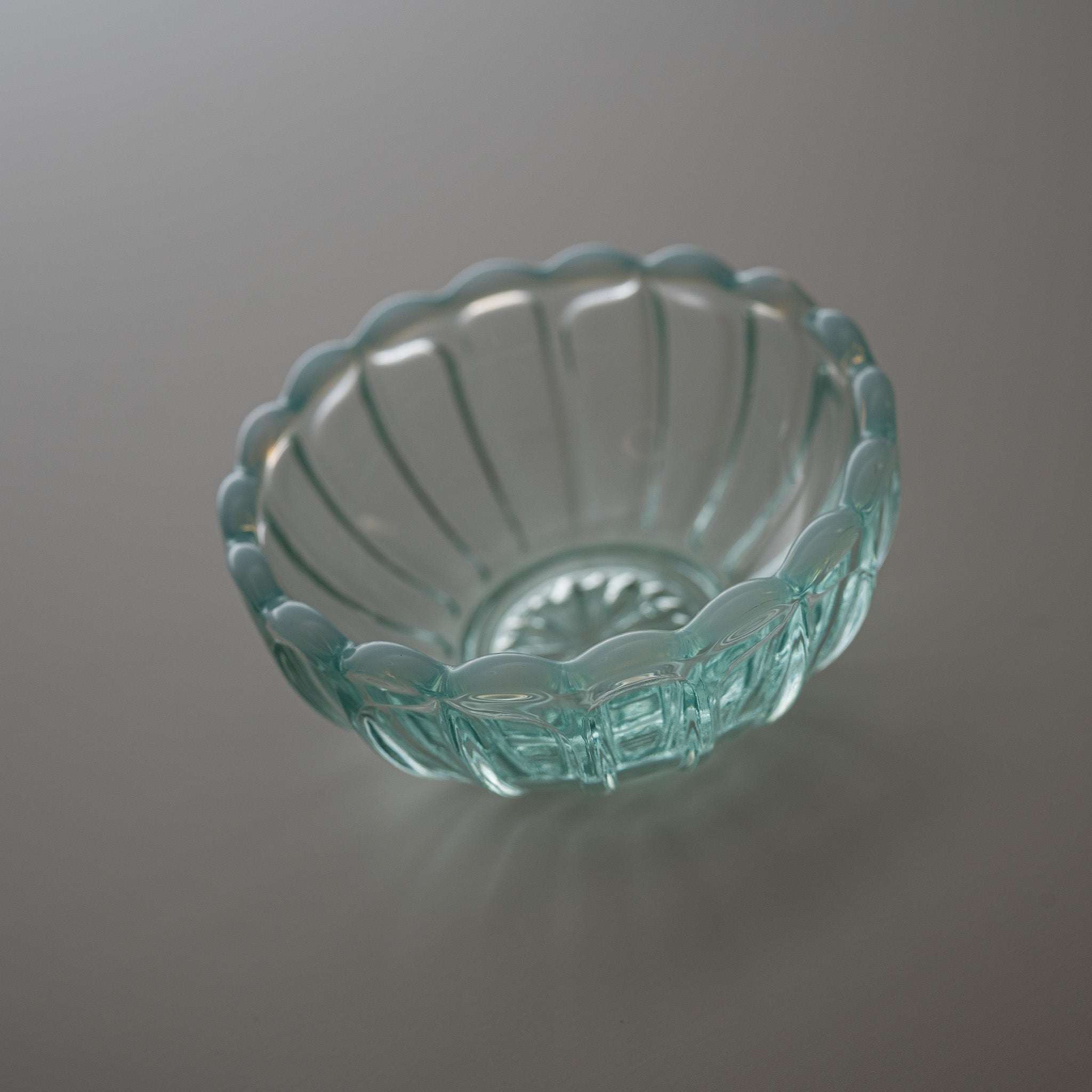 Hirota Glass Snow Flower Glass Bowl 7cm - Japanese Handcrafted Glassware for Dessert, Candy & Home Decor