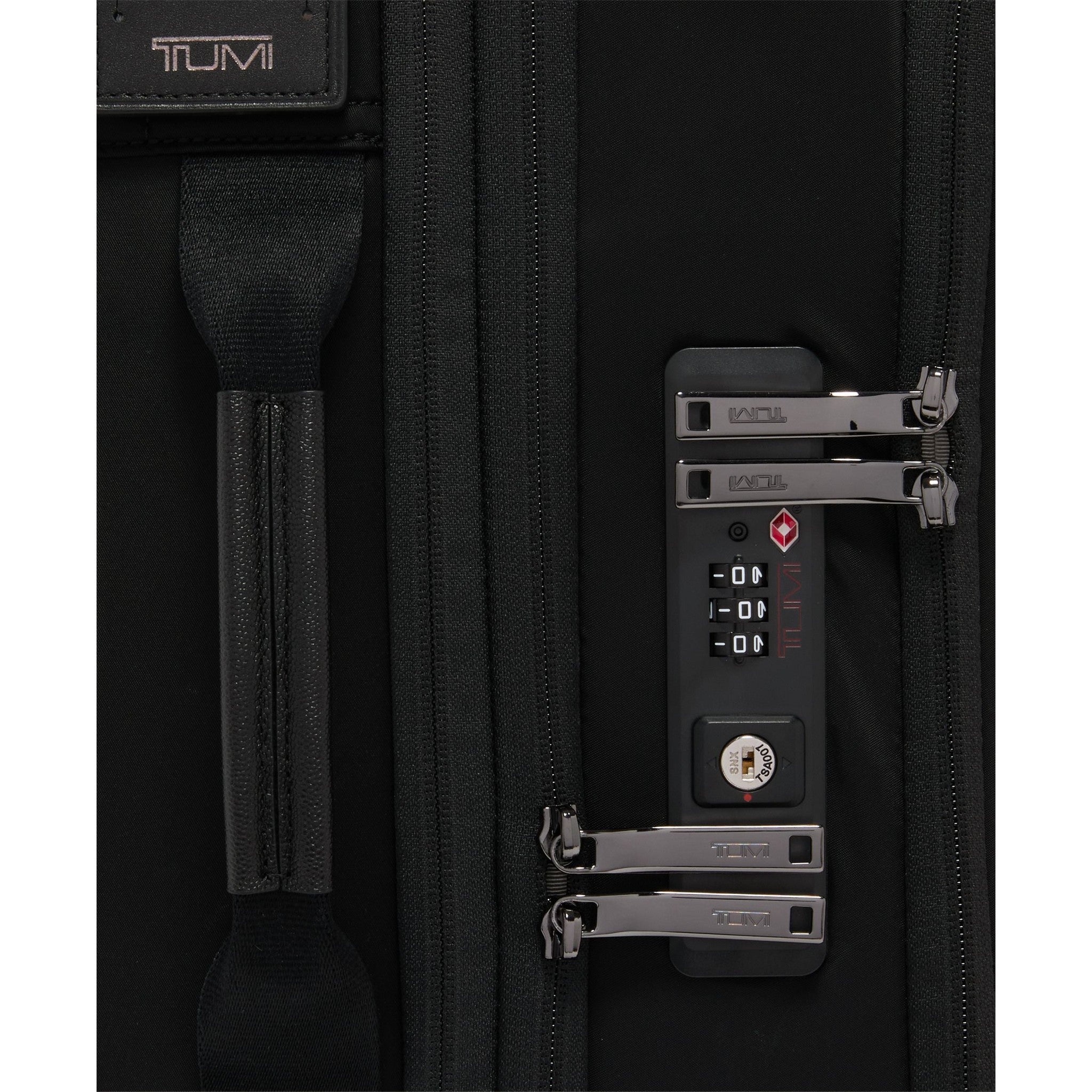 TUMI Voyageur Leger International Expandable Carry On Luggage - Lightweight Expandable Suitcase for Business Travel & Weekend Getaways - Perfect for Airplane Cabin & International Trips