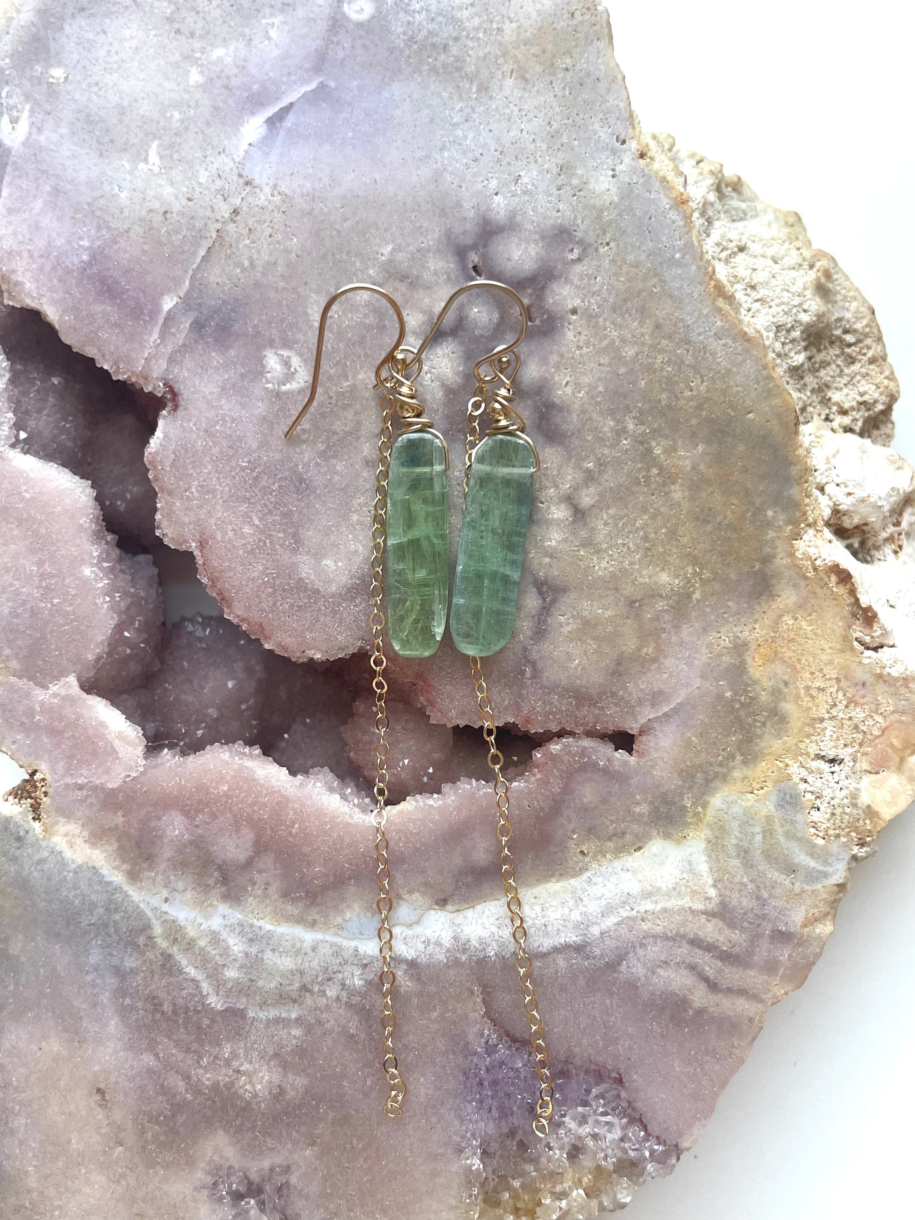 Natural Raw Green Kyanite Earrings for Women - Healing Crystal Dangle Earrings for Chakra Balancing, Meditation & Spiritual Jewelry (Perfect for Yoga, Reiki & Energy Work)