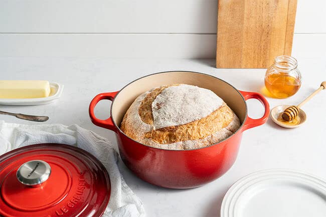 Le Creuset 5.5 Quart Enameled Cast Iron Dutch Oven - Signature Round Cookware, Cherry Red - Perfect for Braising, Stewing & Baking Bread at Home