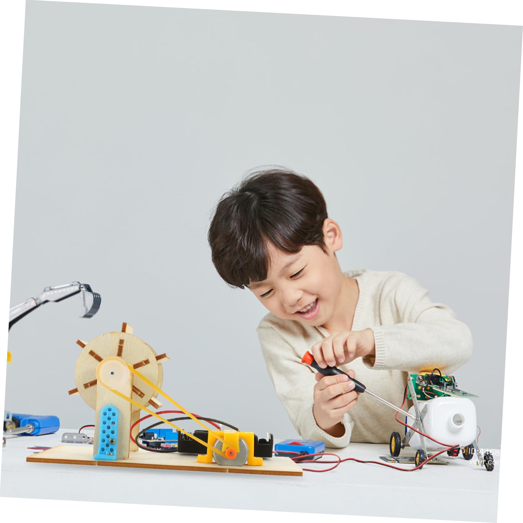 **KOMBIUDA STEM Hydroelectric Power Plant Kit - Educational Puzzle & Assembling Toys for Kids, Hands-On Learning Science Experiment, DIY Model Building Project for Classroom & Home**    *(Perfect for STEM Education, Science Fairs, and Interactive Learning Activities)*