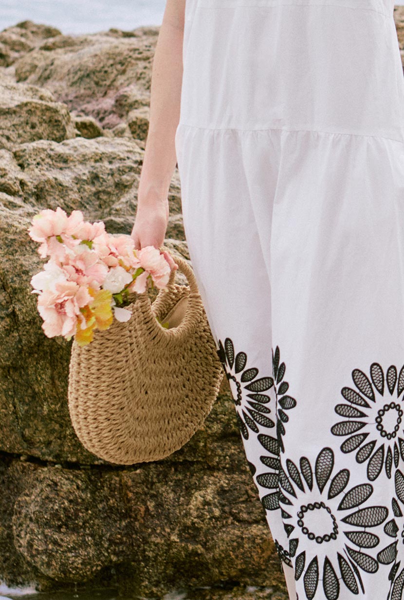 Stylish Summer Woven Beach Handbag for Women - Waterproof Tote Bag with Zipper Closure - Perfect for Pool, Vacation, and Outdoor Activities