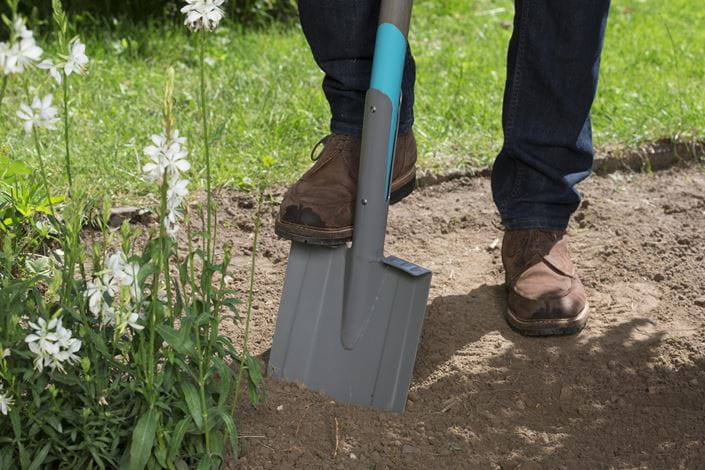 Gardena NatureLine Spade - Premium Garden Shovel for Digging, Planting & Landscaping | Ideal for Home Gardens, Flower Beds & Outdoor Projects
