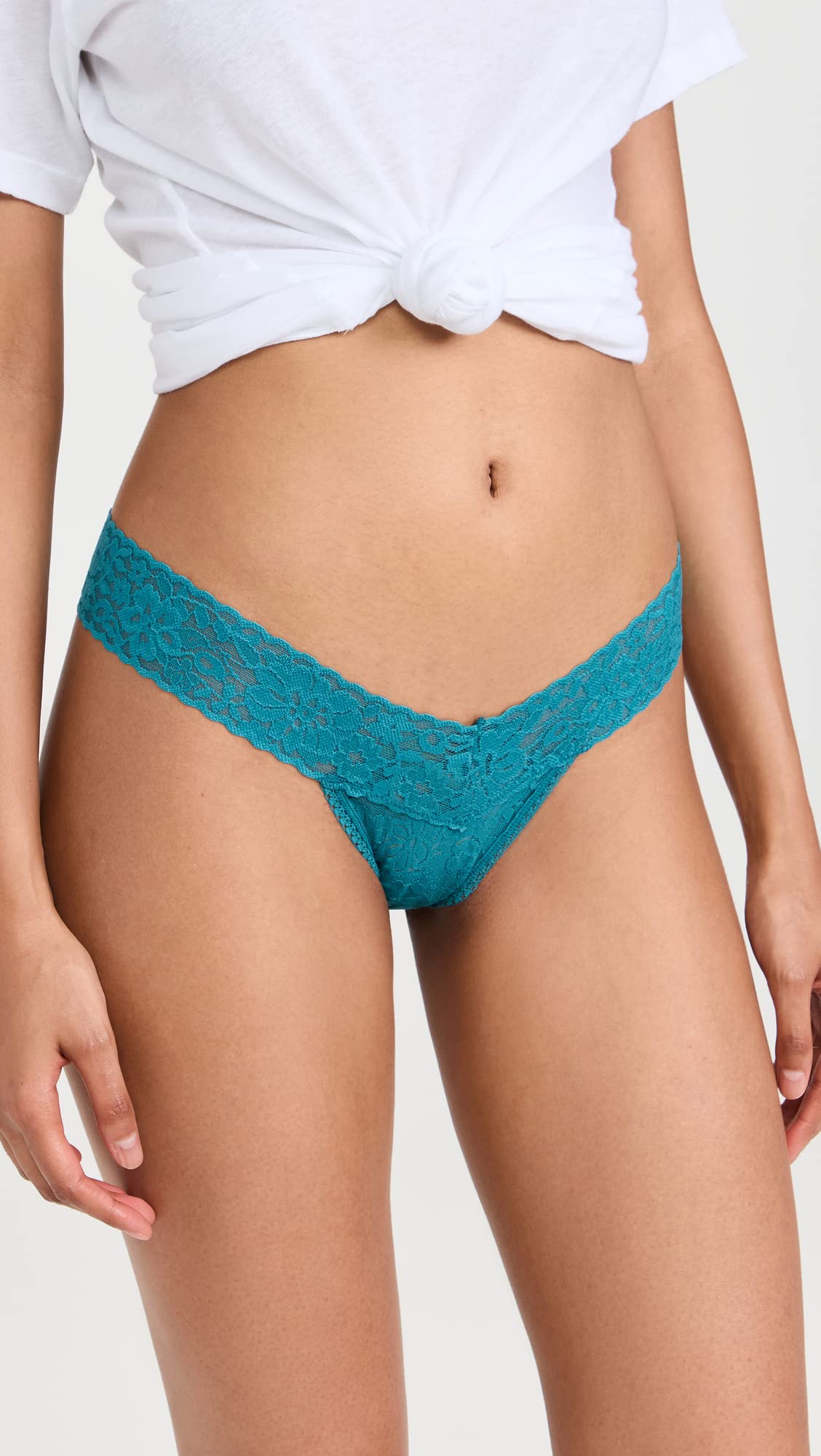 Hanky Panky Women's Lace Low Rise Thong Underwear - Soft Comfortable Everyday Wear for Work, Date Night & Travel