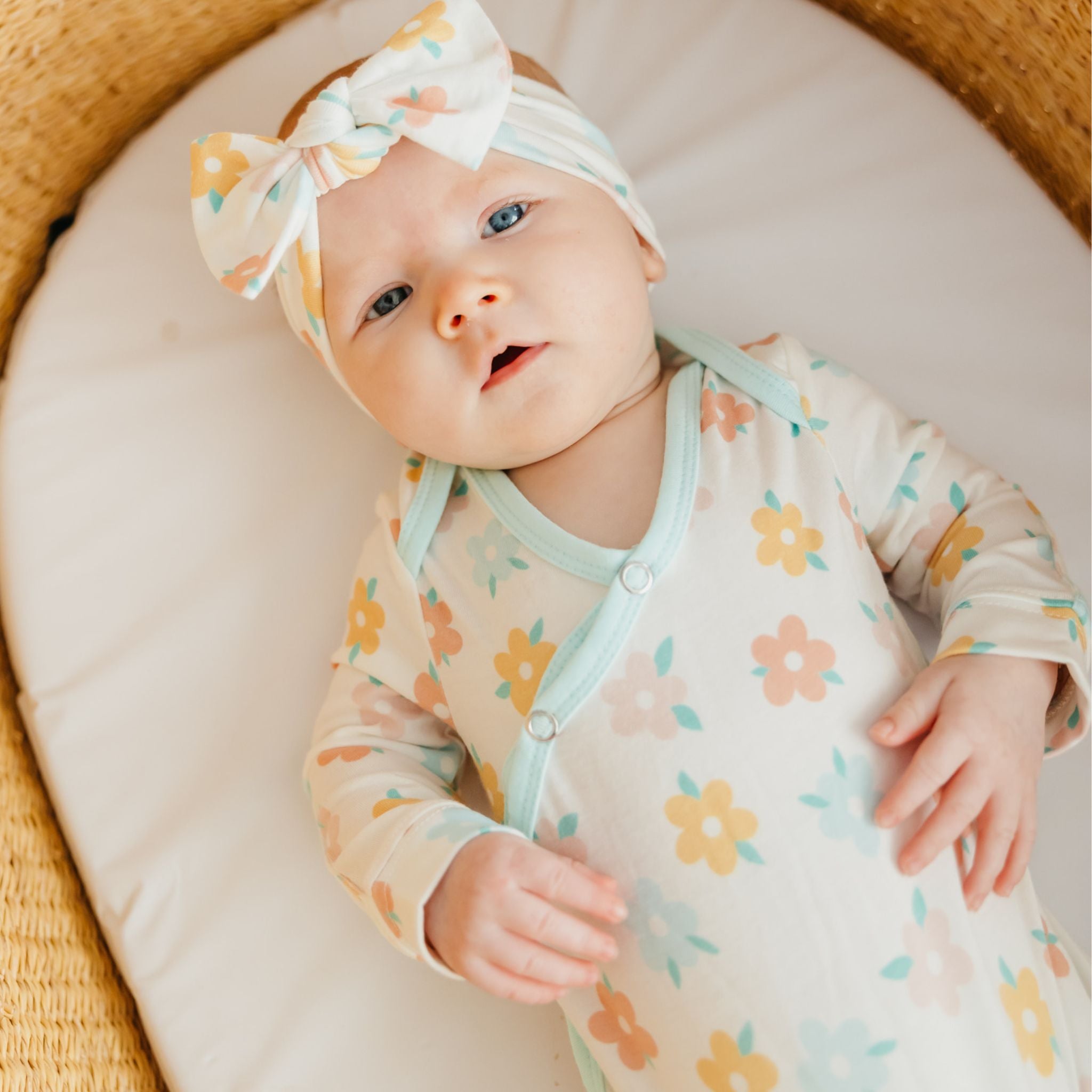Newborn Knotted Gown with Daisy Print - Soft Baby Sleepwear for Hospital & Home - Perfect for Newborn Photography & Gift Giving