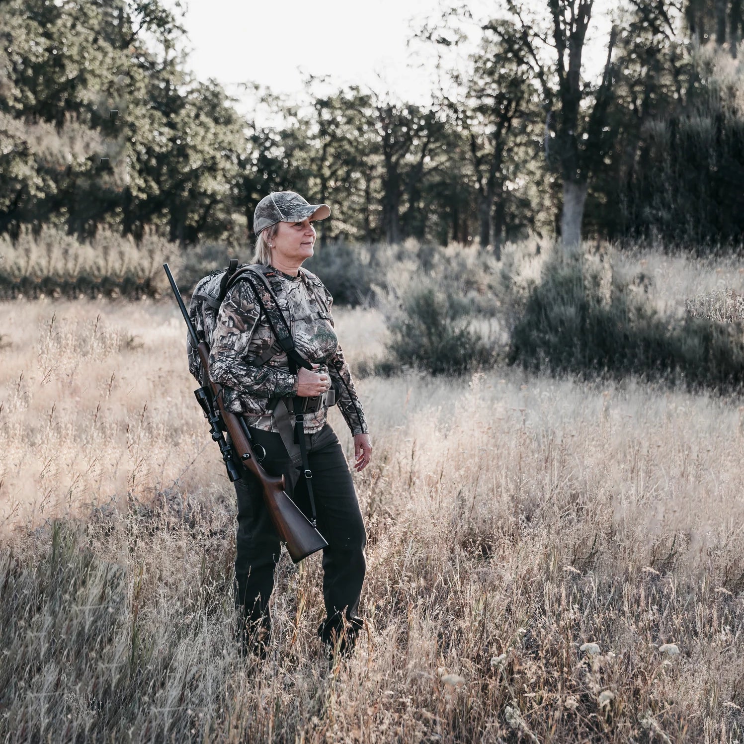 GrovTec Tactical Elastic Sling with Quick-Adjust Swivels - Black | Heavy Duty Rifle Sling for Hunting, Shooting & Outdoor Activities