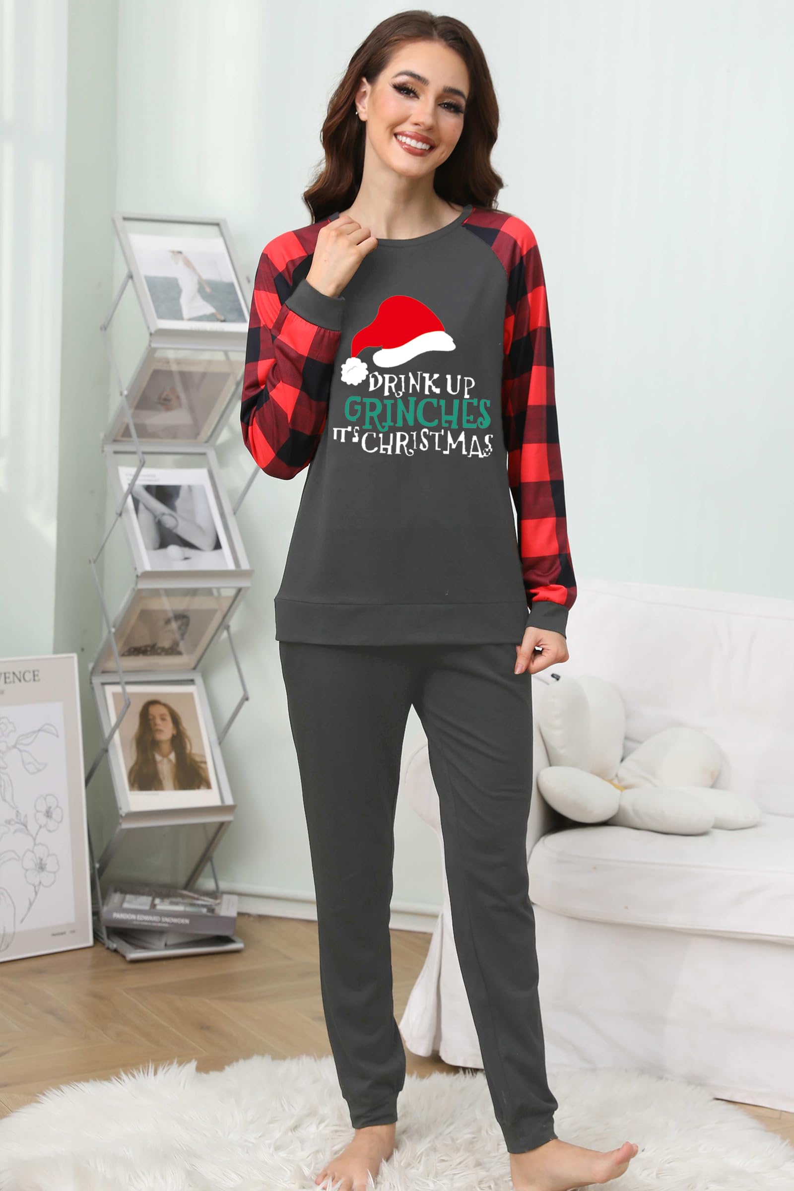 Women's Christmas Print Pajama Set - 2 Piece Cozy Lounge Wear & Jogger Tracksuit for Sleepwear, Loungewear & Holiday Gifts (Perfect for Christmas Parties, Family Gatherings & Cozy Nights In)