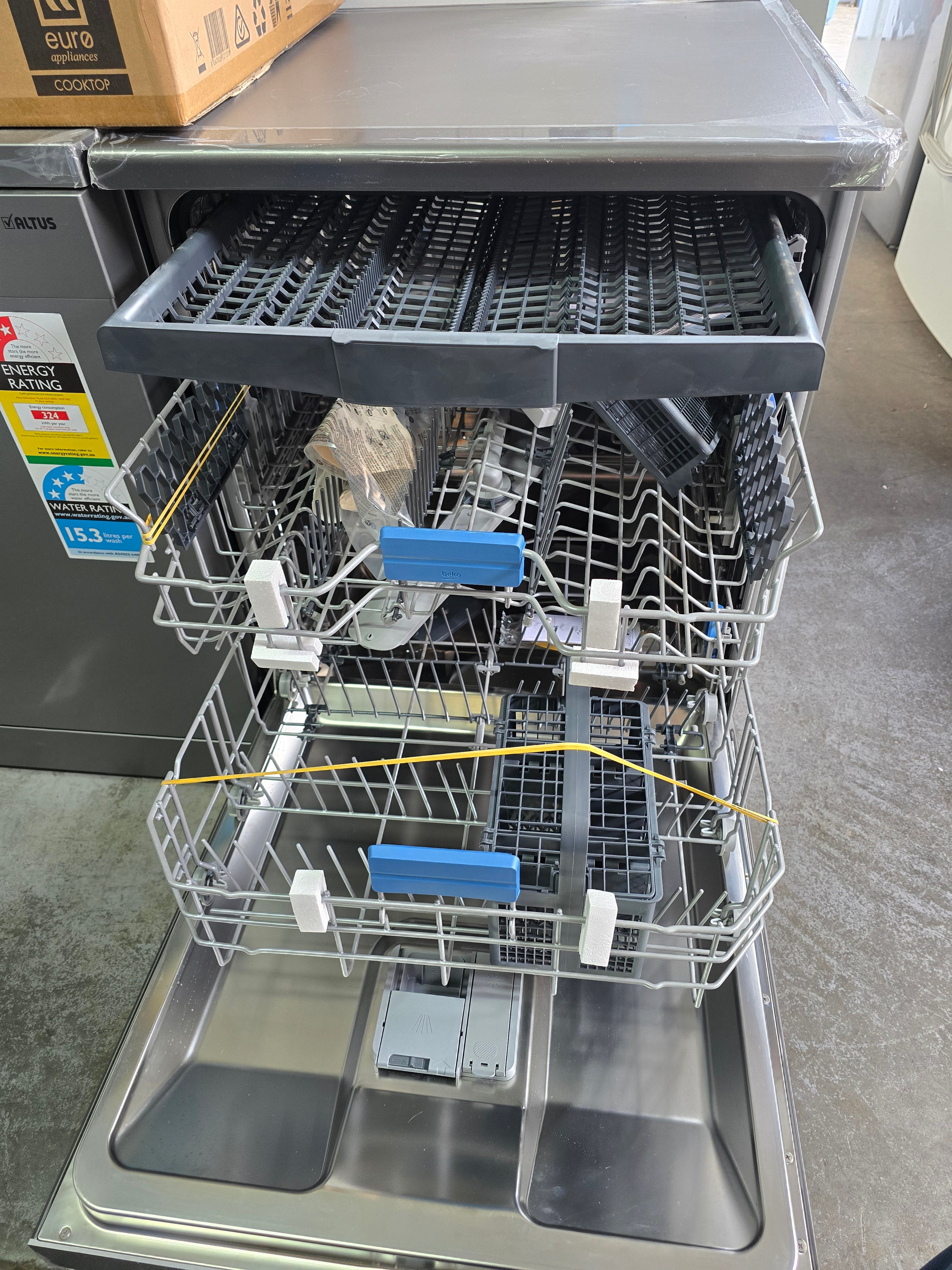 Beko BDF1640DX 16 Place Setting Freestanding Dishwasher in Dark Stainless Steel - Factory Second | Energy Efficient Dishwasher for Large Families & Entertaining