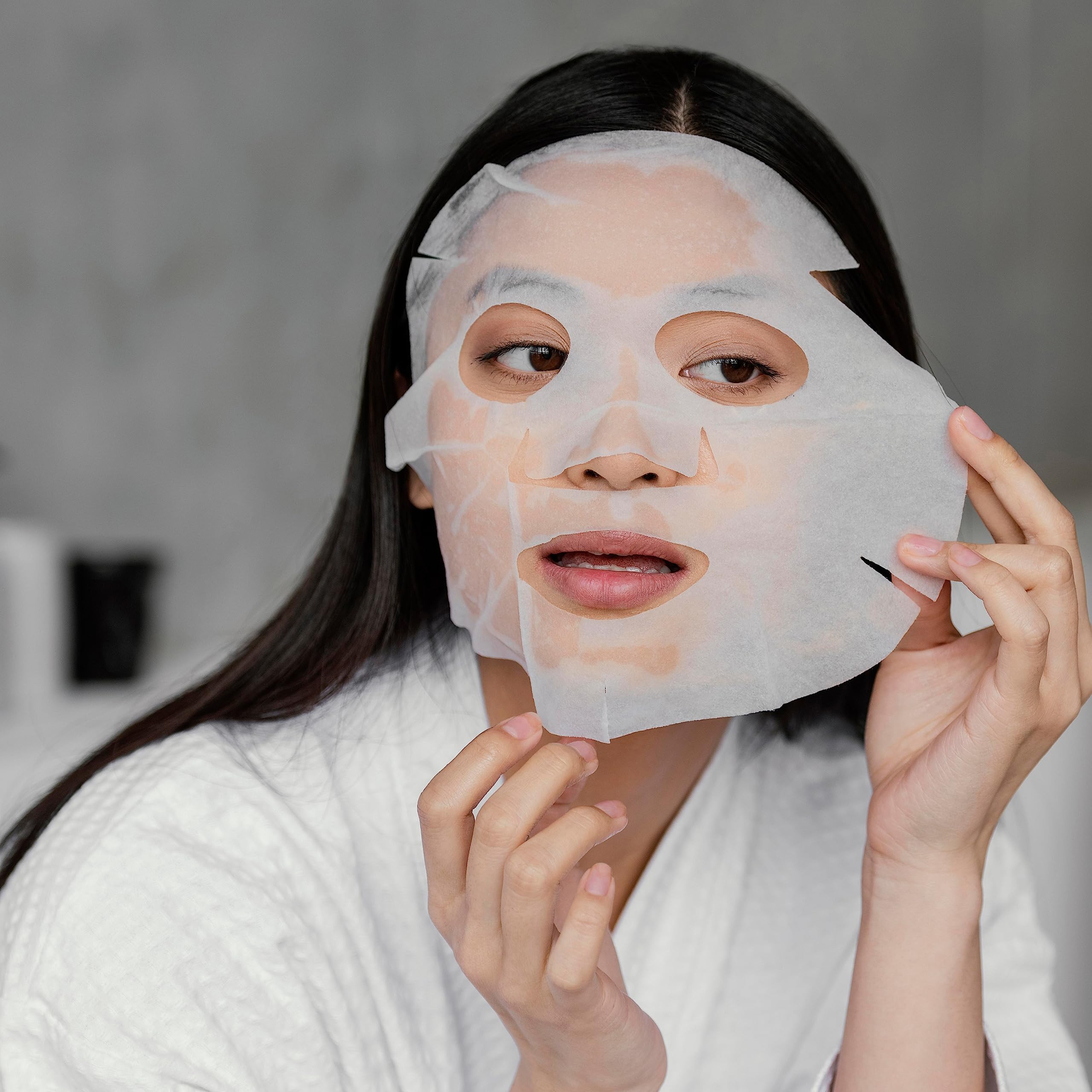 FEMISTA Disposable Non-Woven Facial Tissues for Skincare - 100 Count Premium Soft Makeup Remover Wipes for Cleansing, Moisturizing, Brightening & Tightening Skin | Ideal for Daily Face Care, Spa Treatments & Travel Essentials