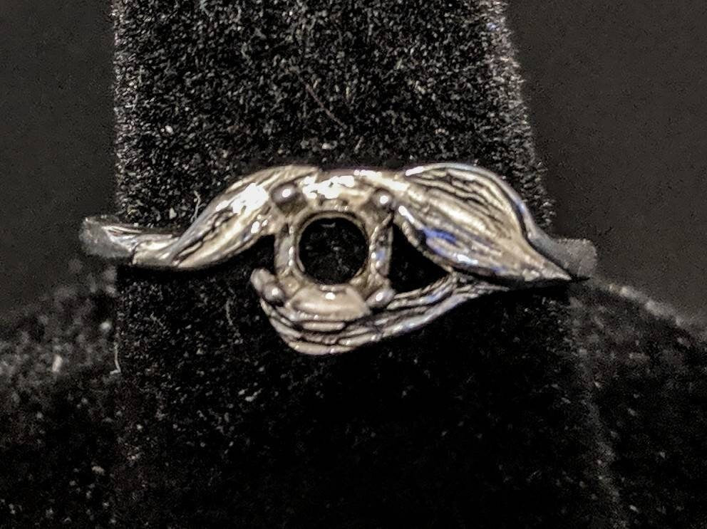 14K Gold or Sterling Silver 4-7mm Round Three Leaf Pre-Notched Blank Ring Shank Setting (Size 7) - Perfect for Jewelry Making, DIY Crafts & Engagement Ring Settings