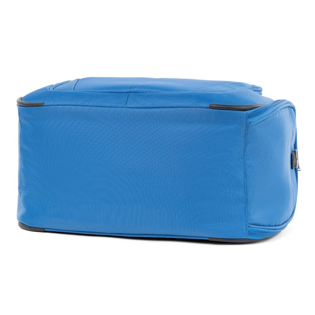 Travelpro Maxlite 5 Softside Lightweight Underseat Carry-On Luggage - Compact Overnight Weekender Bag for Business Travel & Weekend Getaways - Perfect Airplane Personal Item & Train Commute Companion