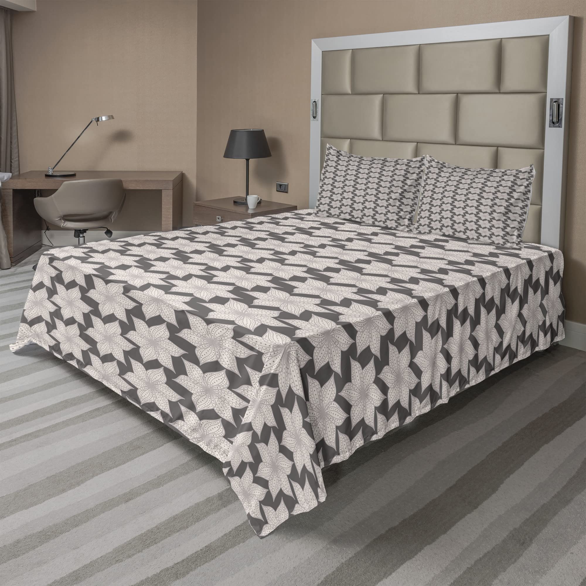 Ambesonne Floral Sheet Set 4-Piece King Size - Geometric Pointy Petals Pastel Tones, Fitted & Flat Sheet with Pillowcases, Grey Pale Mauve | Soft Bedding for Master Bedroom, Guest Room & Cozy Home Decor