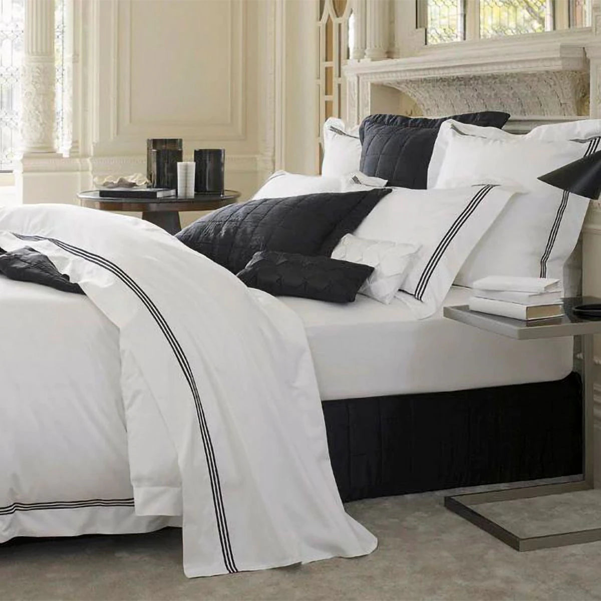 1200TC Palais Midnight Quilt Cover Set by Sheridan - Luxury Soft Bedding for Master Bedroom & Guest Room - Perfect for All Seasons & Hotel-Style Comfort