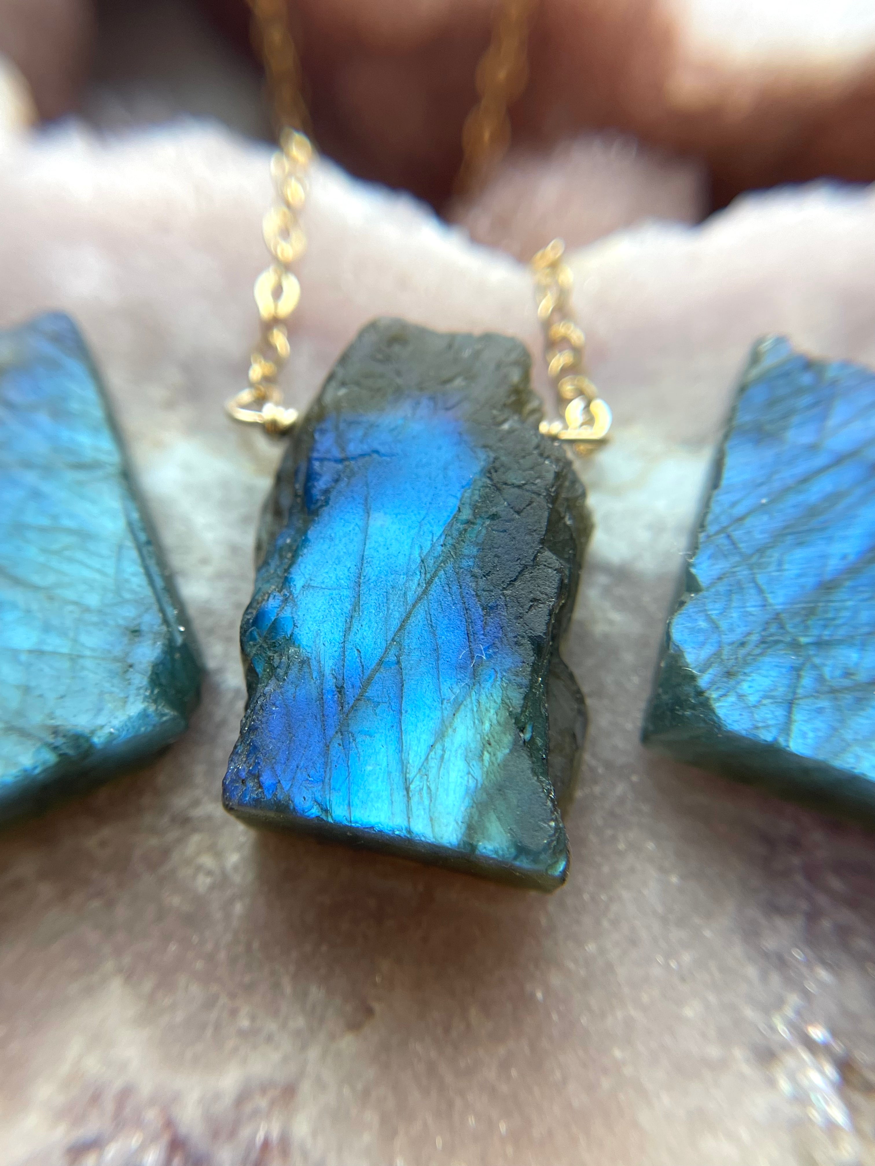 Chunky Raw Labradorite Necklace – Handmade Gemstone Jewelry for Women | Boho Chic Accessory for Spiritual Healing & Everyday Wear