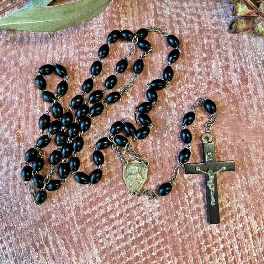 Vintage French Black Bead Rosary with Wooden Crucifix - Catholic Prayer Beads for Meditation, Devotion & Spiritual Gifts - Perfect for Religious Ceremonies, Daily Prayer & Thoughtful Present