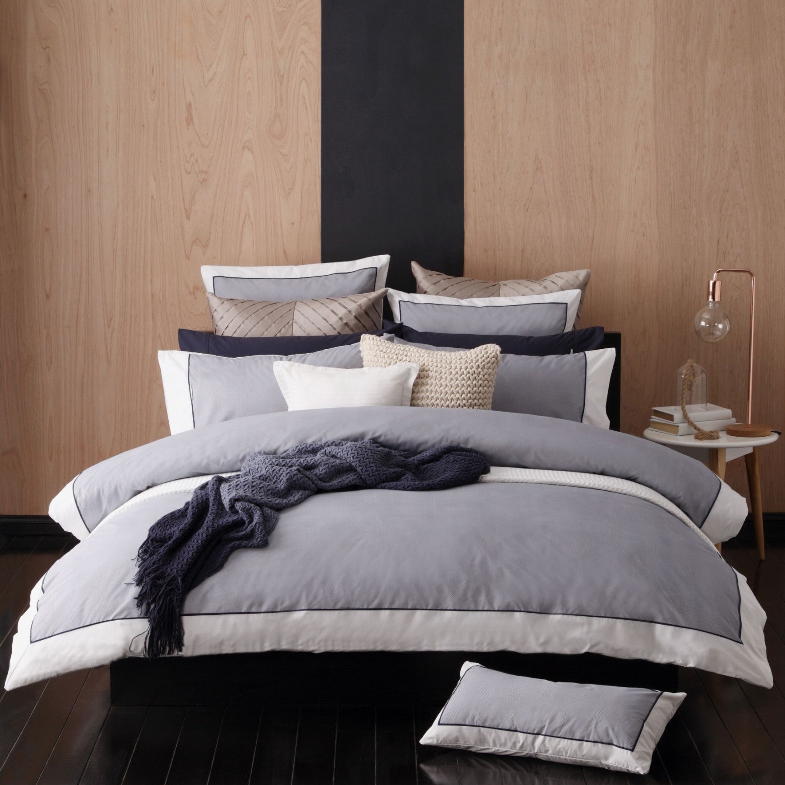 Premium Essex Navy Quilt Cover Set by Logan & Mason - Soft 100% Cotton Bedding Set for Queen/King Size - Luxury Hotel-Style Bedroom Decor for Cozy Nights