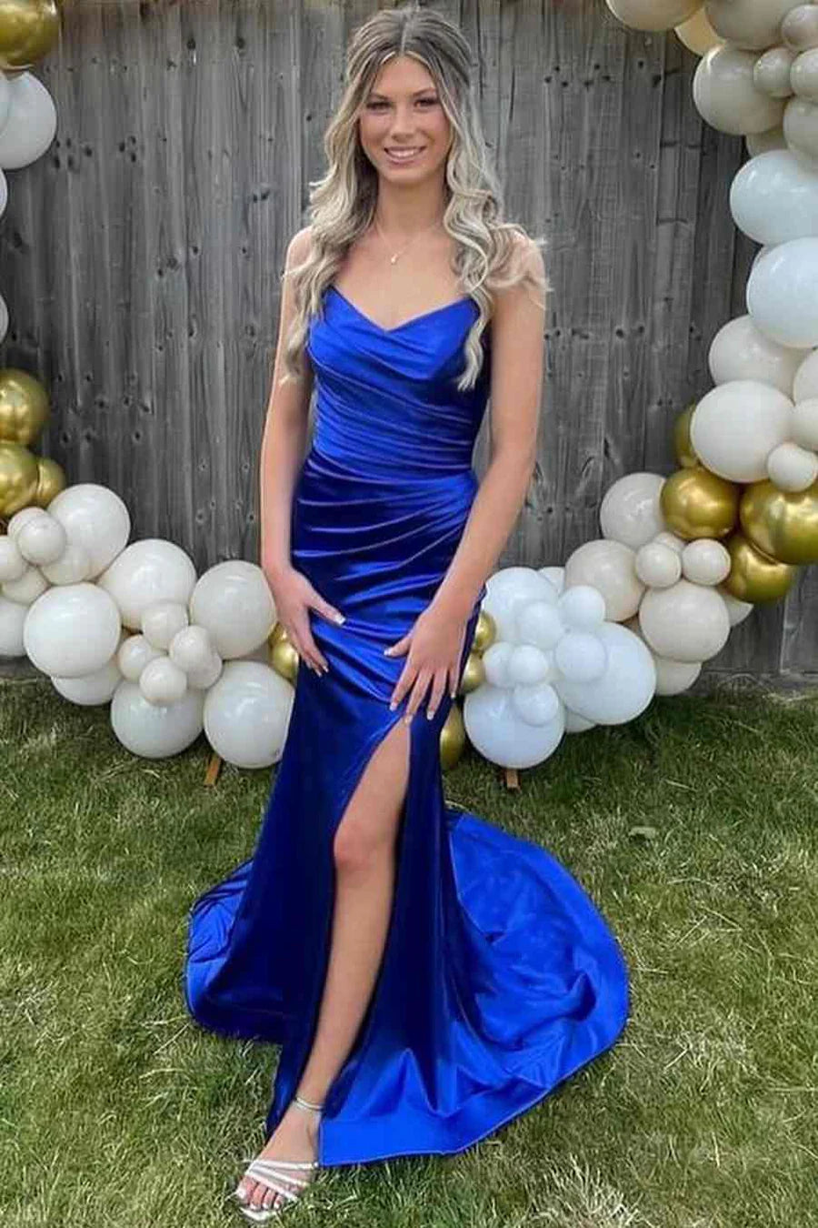 Elegant Royal Blue Mermaid Prom Dress with V-Neck & Strapless Design - Perfect for Homecoming, Formal Dances & Special Occasions
