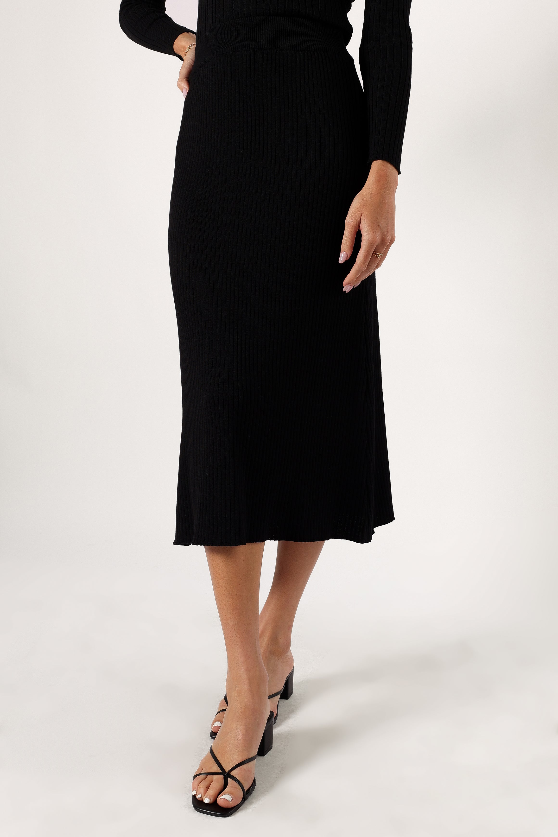 Stylish Cameron Knitted Set in Black | Cozy Women's Knitwear Outfit for Fall & Winter | Perfect for Casual Wear, Office, and Date Nights
