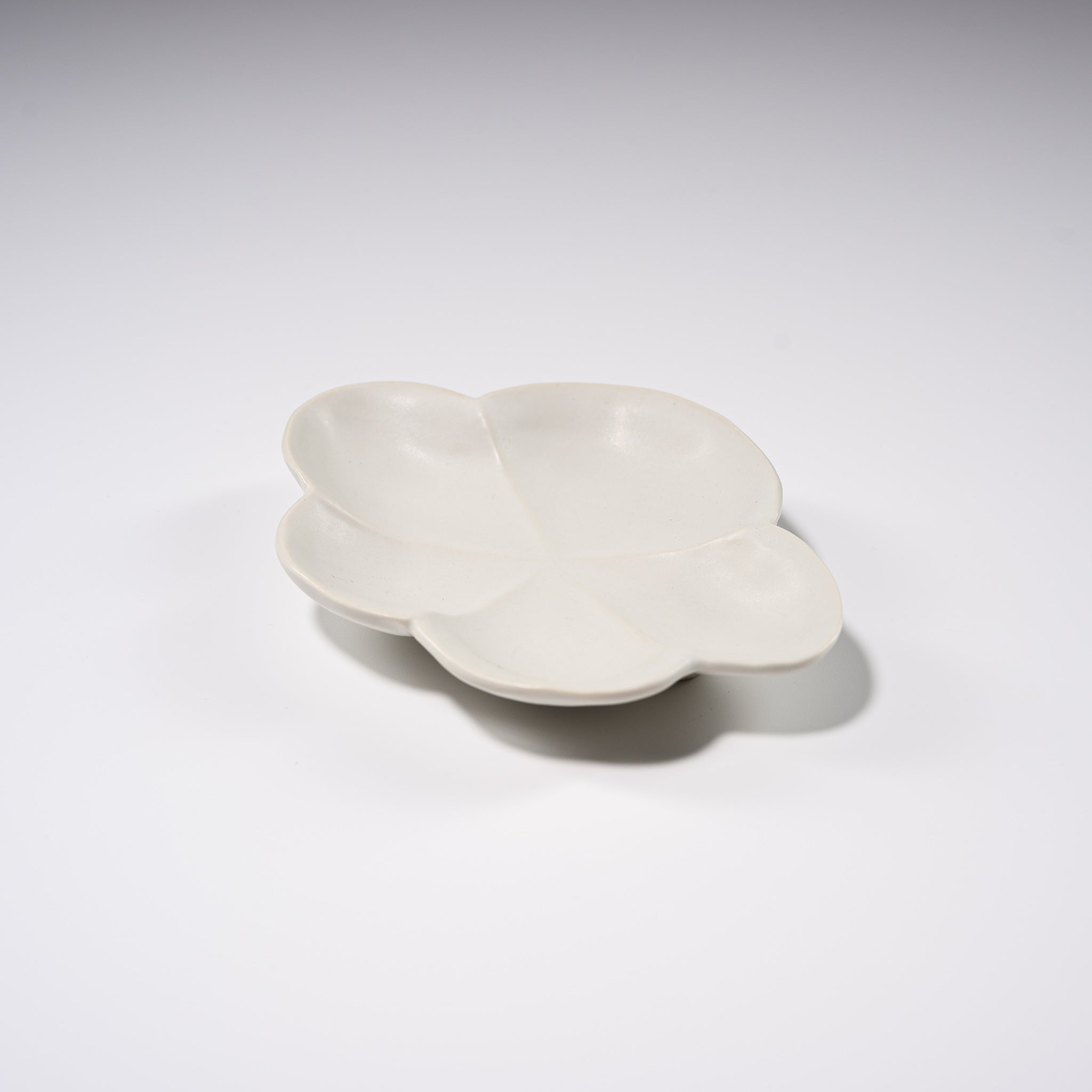 Handmade Usukiyaki Plum Small Dish - Japanese Ceramic Appetizer Plate for Sushi, Soy Sauce & Condiments
