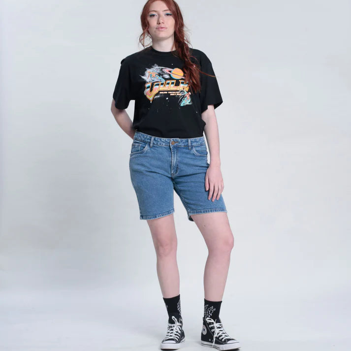 Vulk Aliens Graphic T-Shirt for Men & Women - Cool Alien Print Tee - Casual Streetwear for Everyday Wear, Parties & Gifts