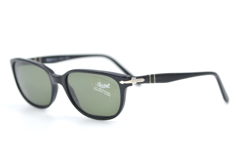 Persol 2533S Sunglasses for Men & Women - Classic Aviator Style with UV Protection - Perfect for Driving, Travel & Outdoor Activities