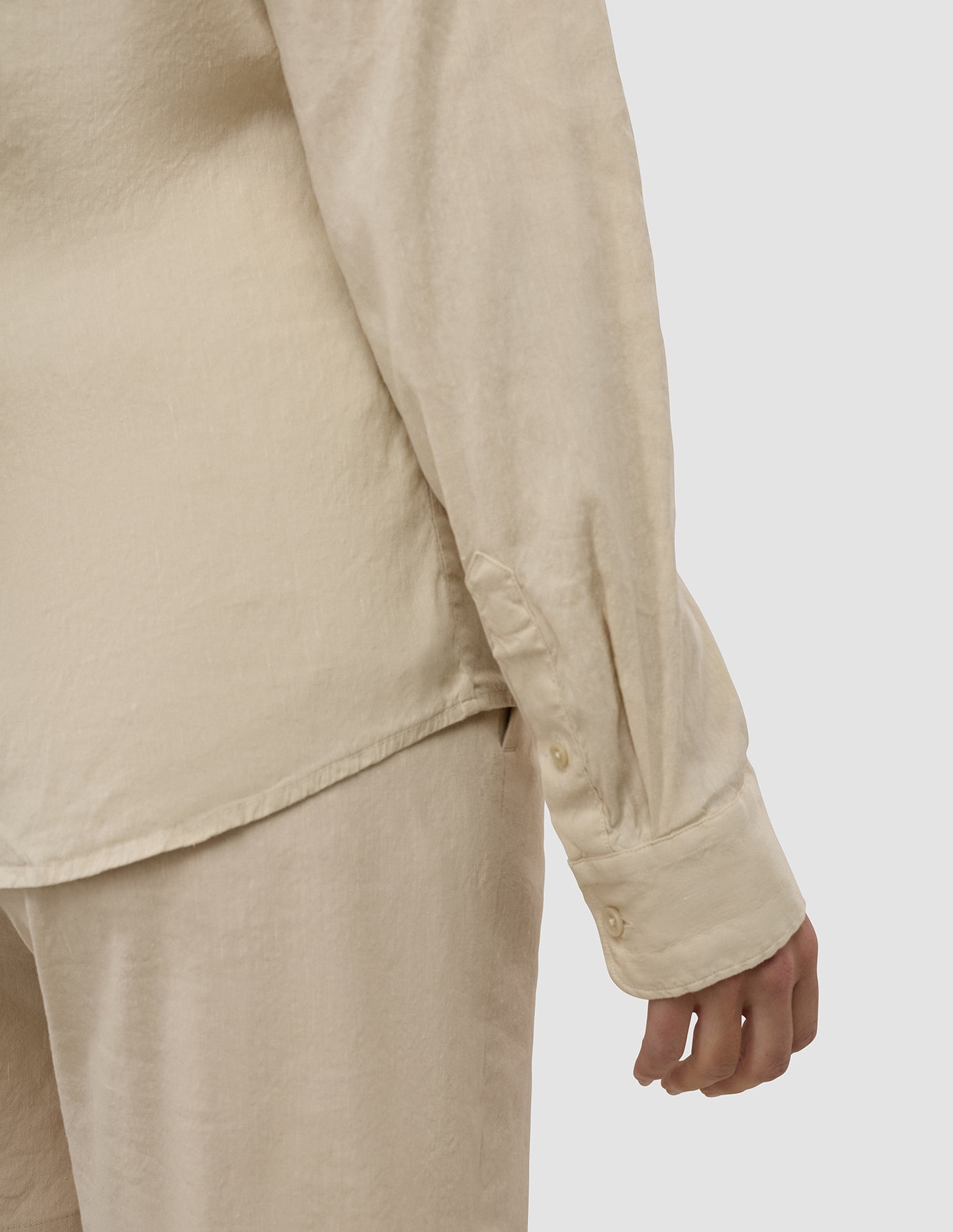 Women's Linen Shirt in Sandy Beige - Breathable Summer Blouse for Casual Outings & Beach Vacations