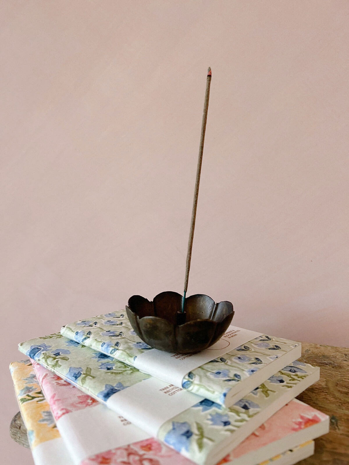 Premium Poppy Incense Holder - Elegant Ceramic Burner for Aromatherapy, Meditation & Home Decor | Perfect for Relaxation, Yoga & Spiritual Practices