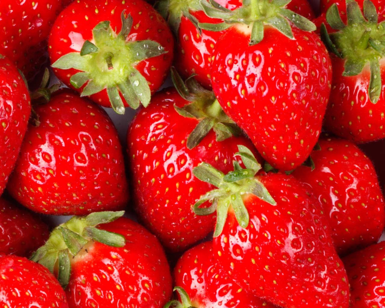 Fresh Strawberries - Sweet & Juicy Organic Fruit, Per Pound | Perfect for Smoothies, Desserts & Healthy Snacks