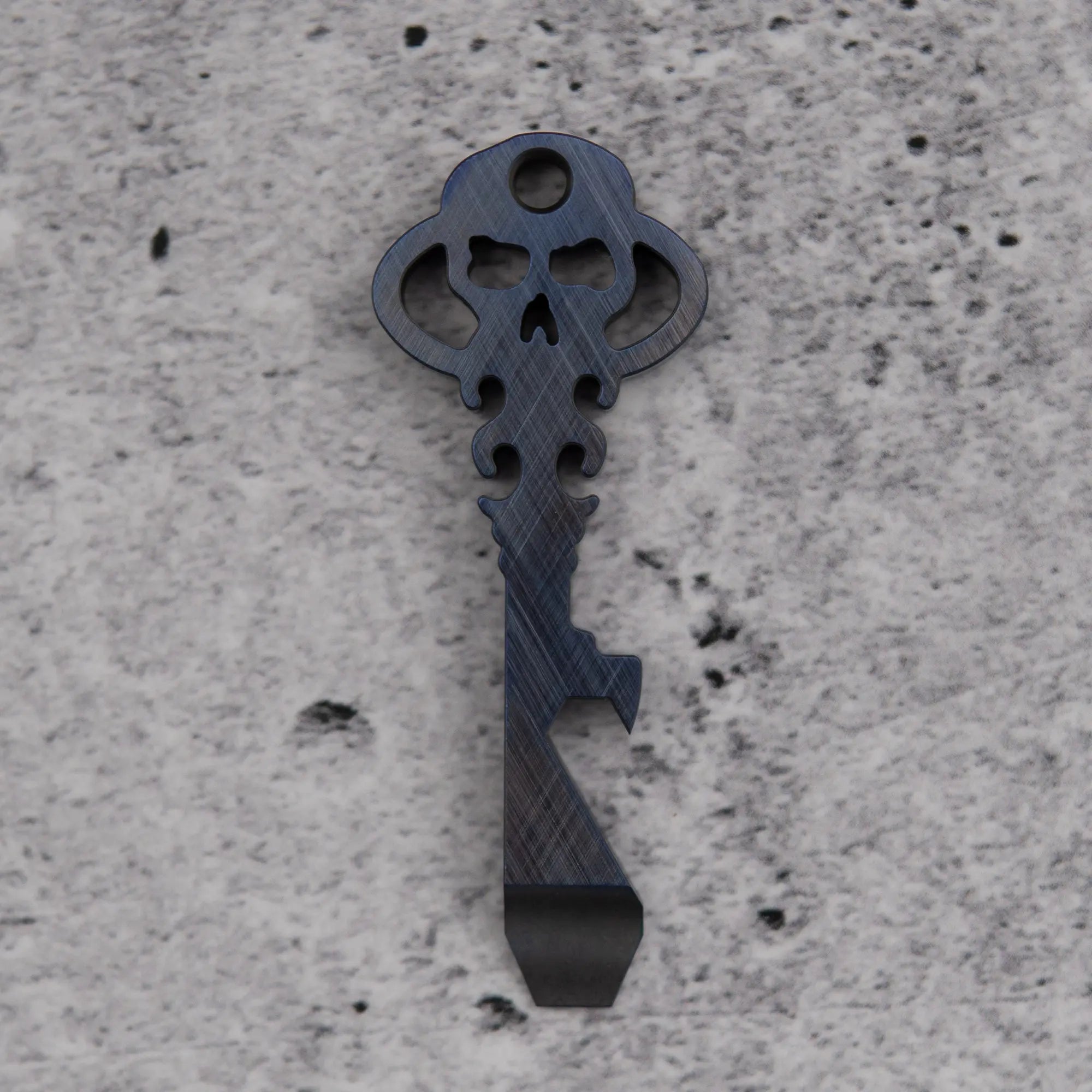Chaves Key Tool Pry Bar - High-Quality Multi-Tool for EDC, Survival & Tactical Use - Perfect for Outdoor Adventures, Camping & Emergency Situations