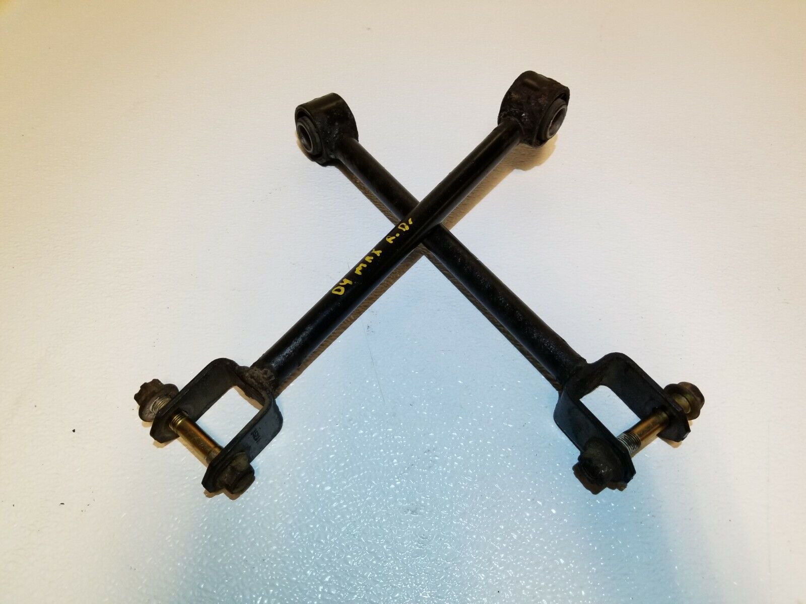04-08 Nissan Maxima Rear Control Arm Pair - OEM Quality Replacement for 110k Miles - Perfect for Suspension Repair & Smooth Ride Maintenance