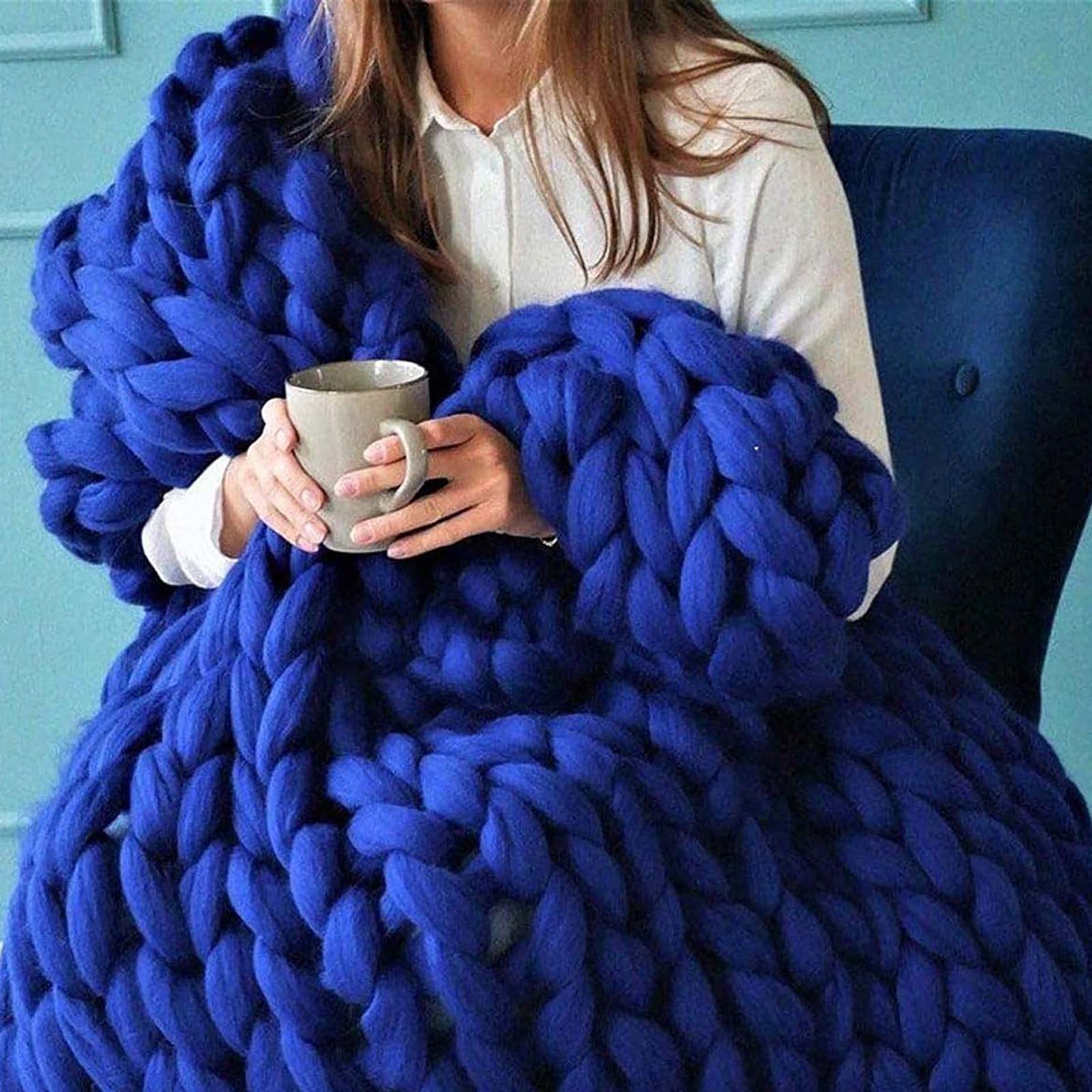 Chunky Knit Blanket - Handmade Soft & Warm Cozy Throw for Bed, Sofa, or Home Decor - Cable Knit Design - Blue, 100x130 cm - Perfect for Yoga, Lounging & Winter Comfort