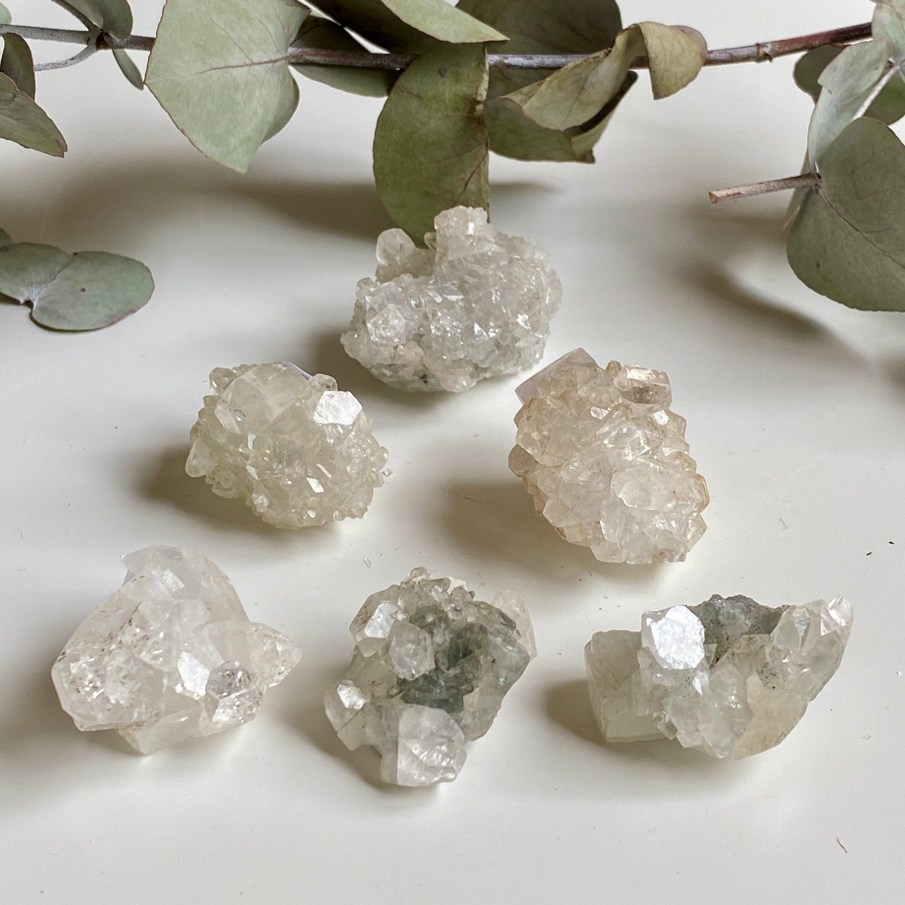 Natural Apophyllite Crystal Cluster - Healing Stone for Meditation, Reiki & Energy Work - Perfect for Home Decor & Spiritual Practices