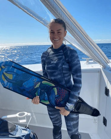 Naomi Gittoes Free Diving Fin Blades - Premium Humpback Whale Design for Scuba & Spearfishing - Perfect for Ocean Adventures & Underwater Photography