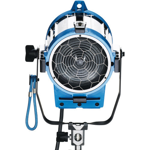 ARRI 650W Plus Tungsten Fresnel Light - 120V/240V Dual Voltage Studio Lighting for Film & Video Production - Perfect for Professional Cinematography and Photography Sets