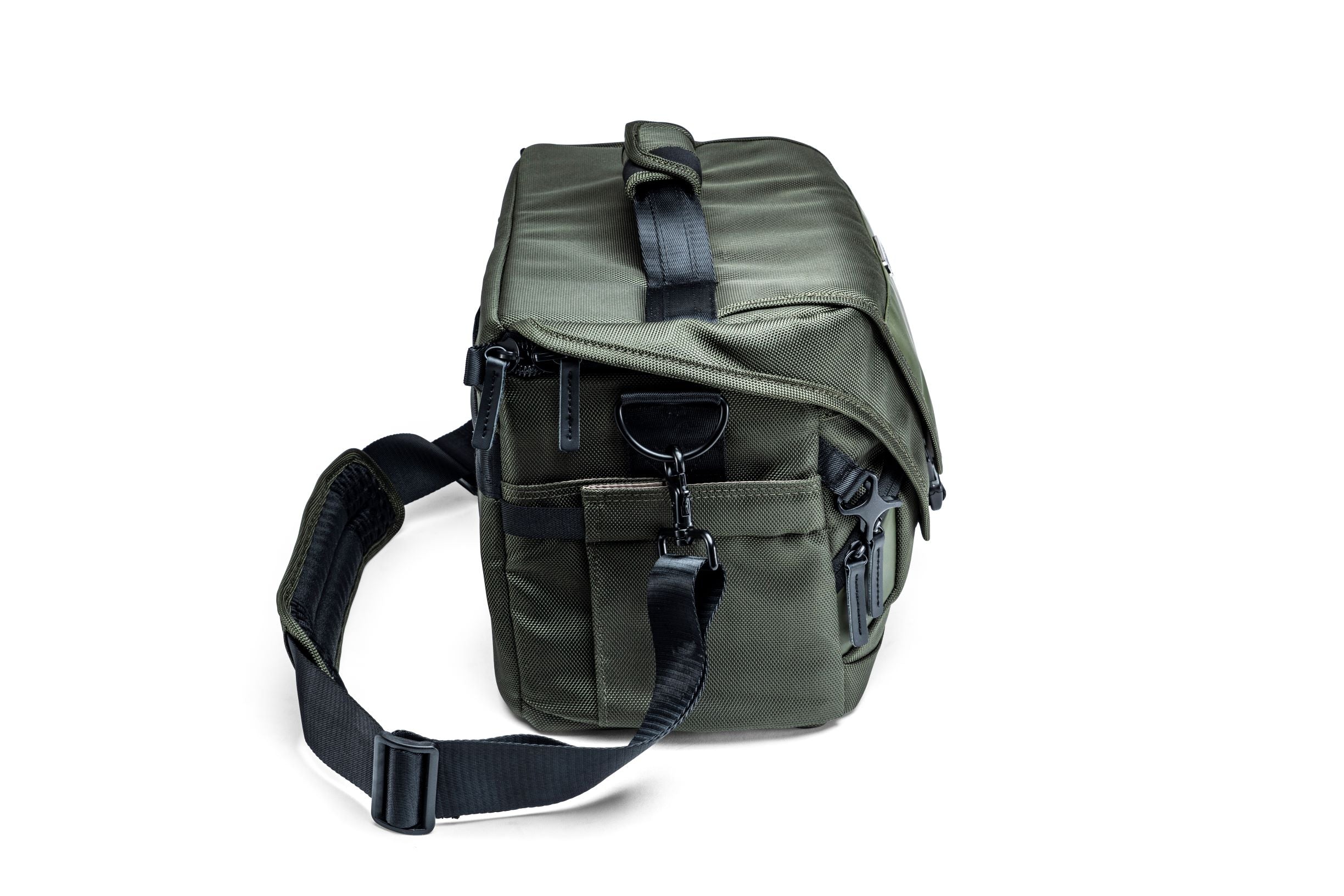 VEO SELECT 36S GR Shoulder Bag for Women - Lightweight Crossbody Purse with Adjustable Strap, Waterproof Green Handbag for Travel, Work & Daily Use