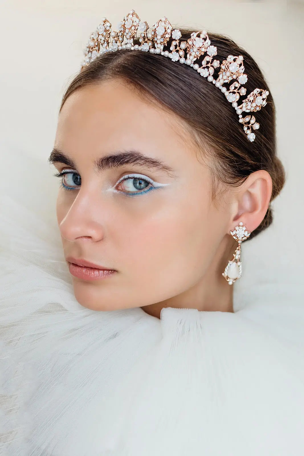 Affinity Crown - Elegant & Stylish Women's Tiara for Weddings, Prom, Pageants & Special Occasions