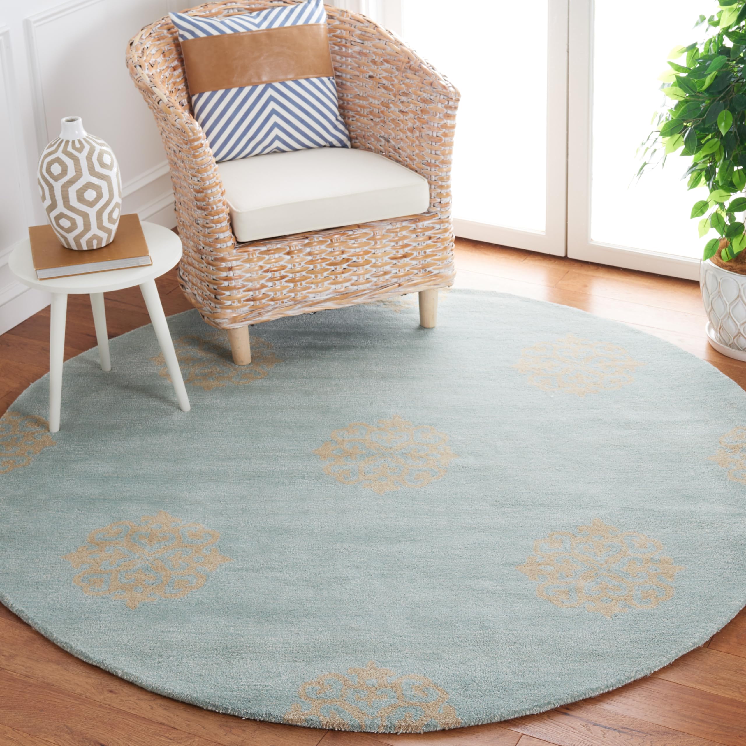 SAFAVIEH Soho Collection 6' Round Turquoise & Yellow Medallion Area Rug - Handmade Wool & Viscose Rug for Living Room, Bedroom, Dining Room Decor