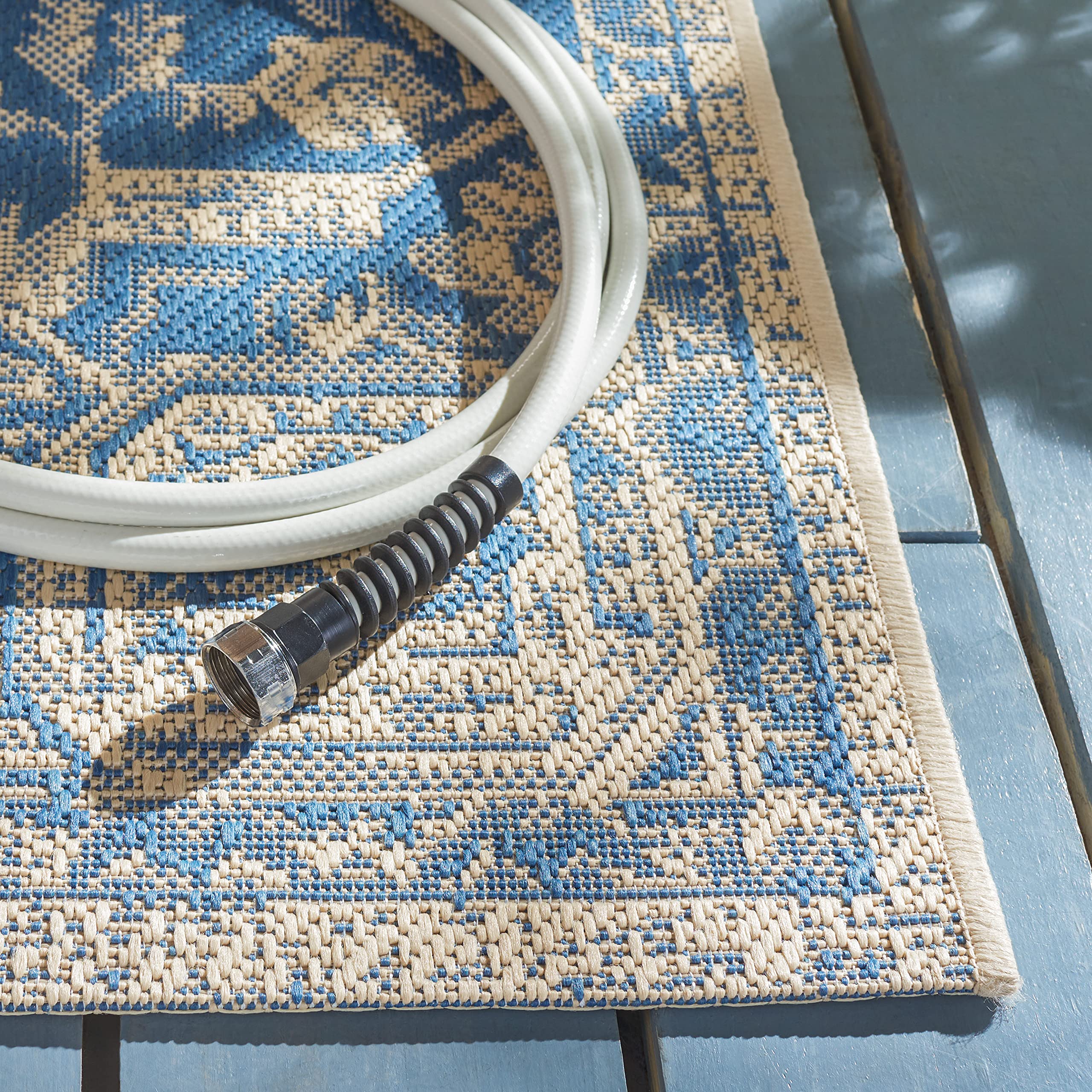SAFAVIEH Beach House Collection 5'3