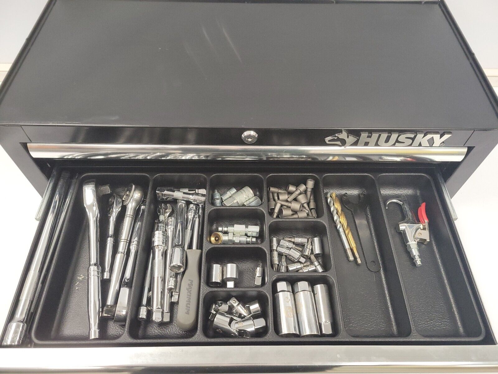 Husky 27 Inch 2-Drawer Metal Portable Tool Box - Heavy Duty Storage for Tools, Hardware & DIY Supplies - Perfect for Garage, Workshop & Job Site Organization